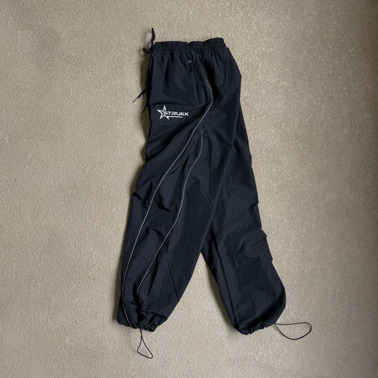 STATEMENT NYLON PANTS