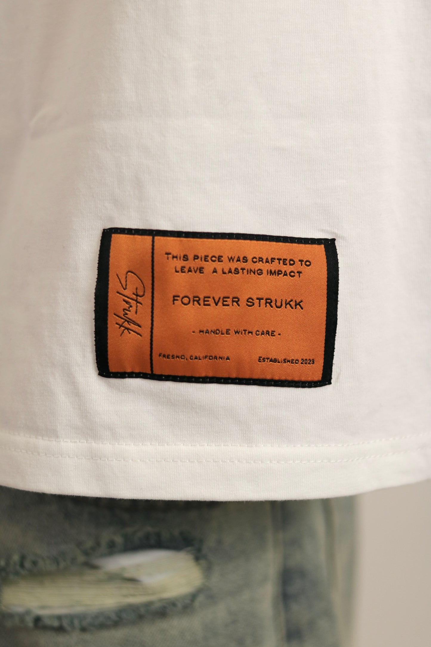 WHITE INFLUENCER TEE