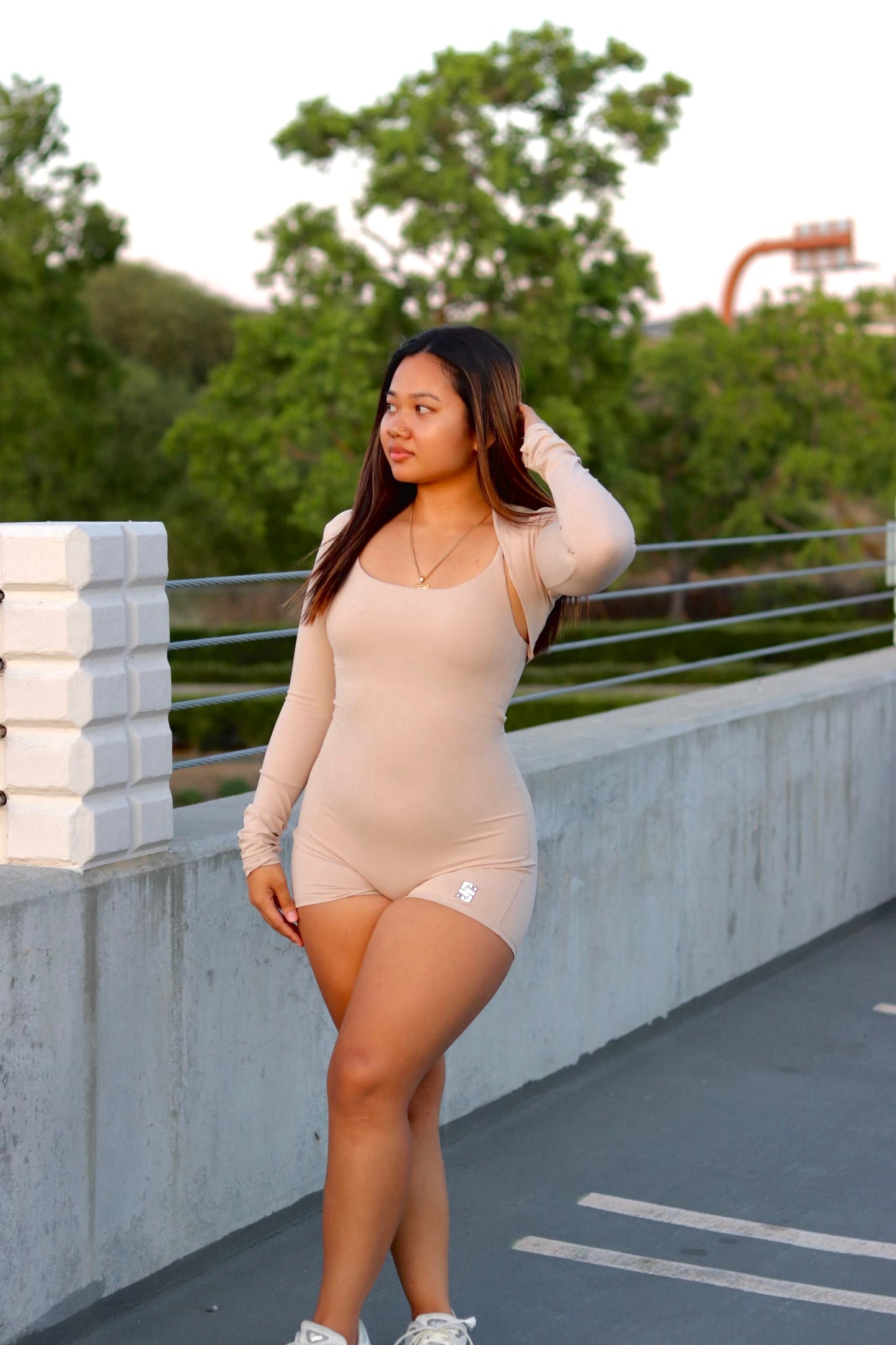 WOMEN'S JUMPSUIT W/ LONG SLEEVE (CREAM)