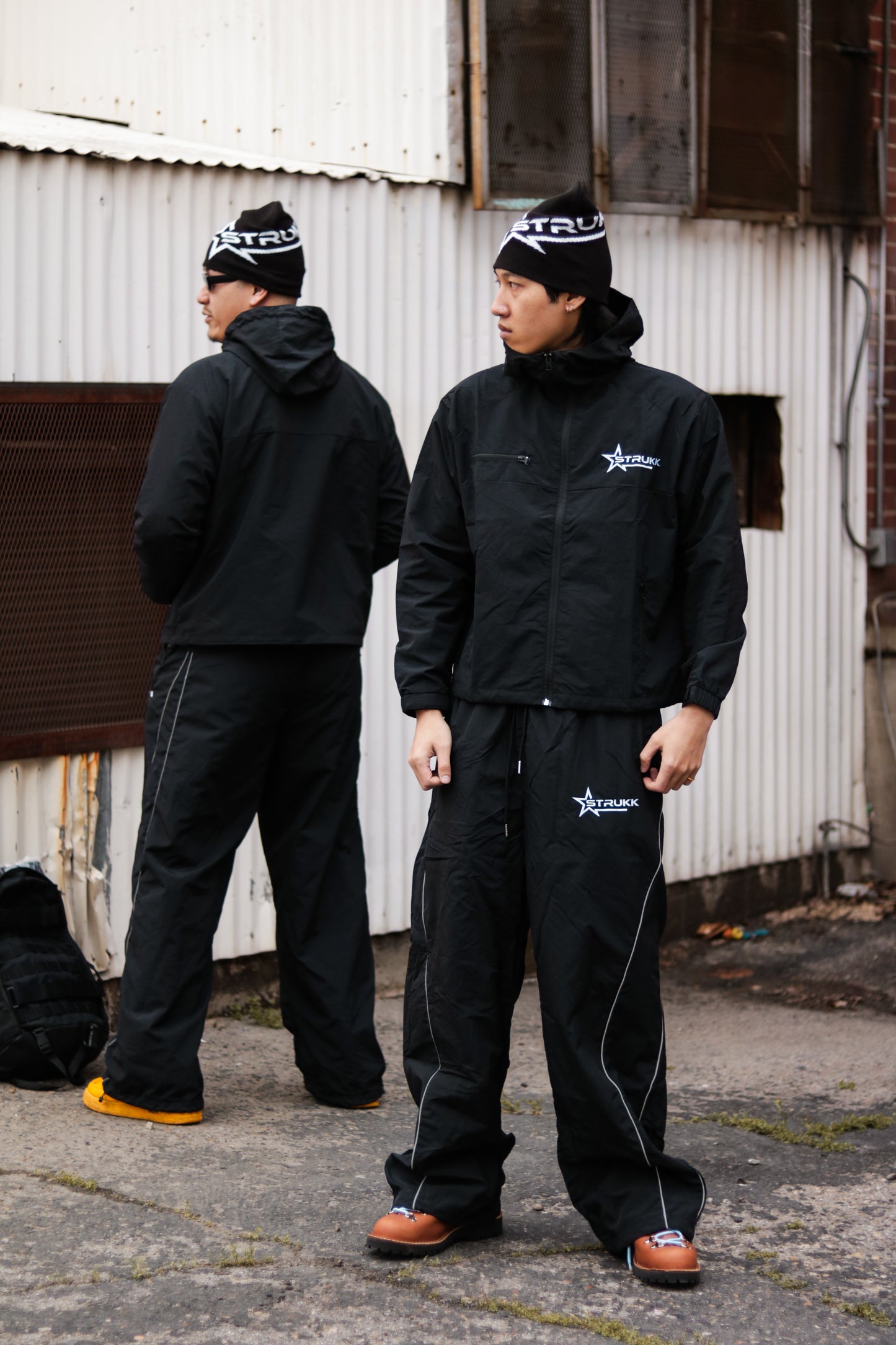 STATEMENT WINDBREAKER